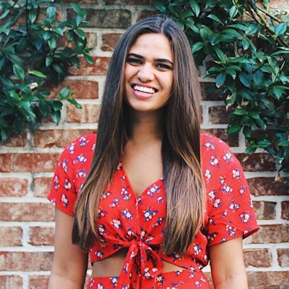 Meet your Posher, Courtney taylor